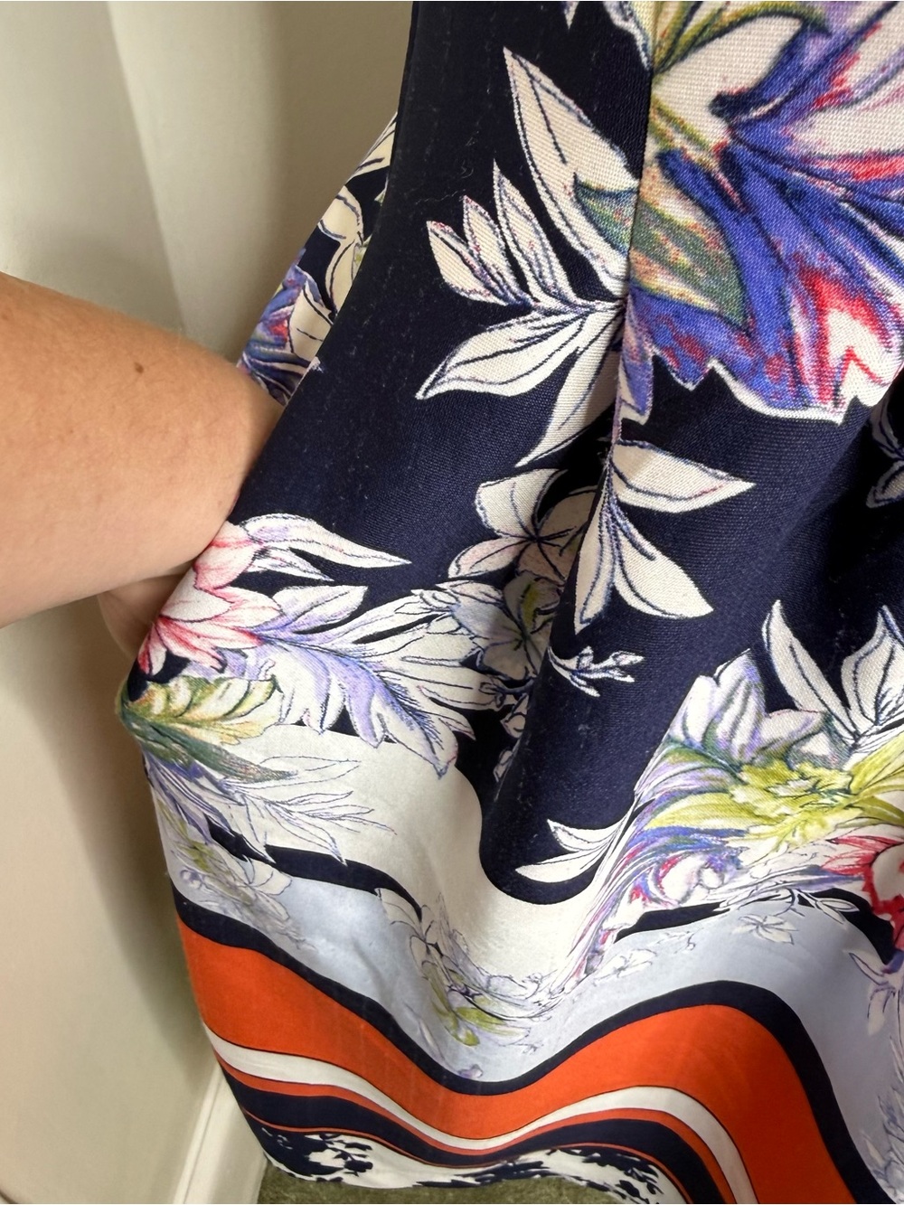 Roz & Ali Floral Midi Dress Women’s Size 6 Vibrant Pockets Brunch Altered? - Picture 4 of 16